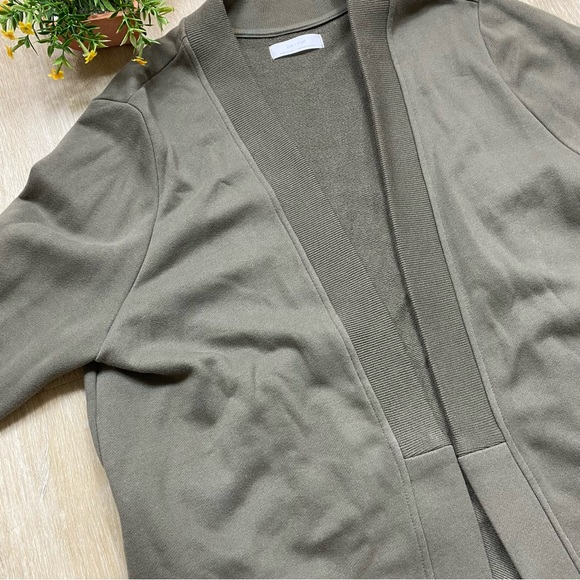 Oak + Fort Long Open Cardigan Duster in Army Green - Picture 5 of 8